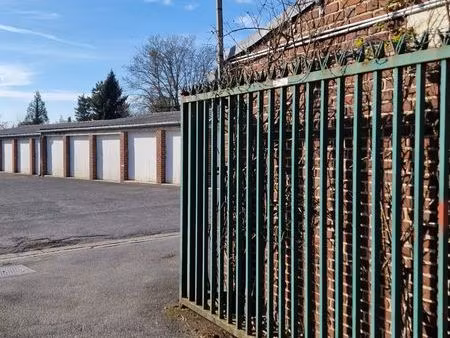 parking/box 14 m² amiens