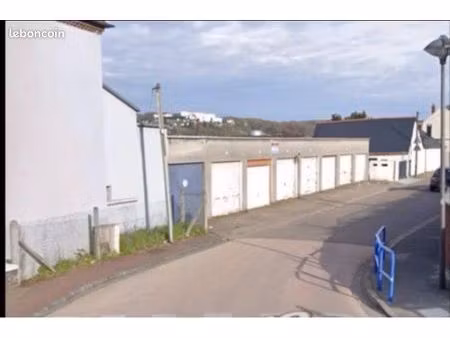 deville les rouen loue garage fermer