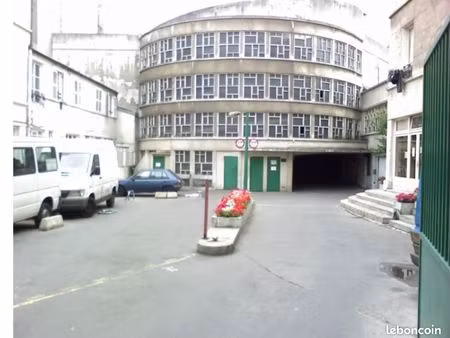 place parking 18e metro riquet
