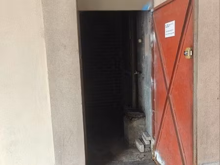 local / garage