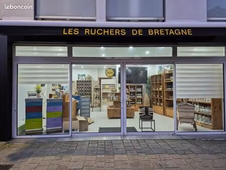 a vendre a louer local commercial premium a quiberon -port maria