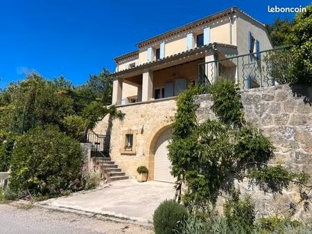 maison 6 pièces 150 m²