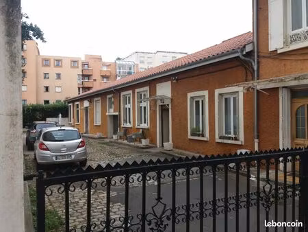 appartement t3 en maison de ville + garage