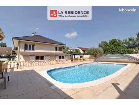 maison 6 pièces 157 m²