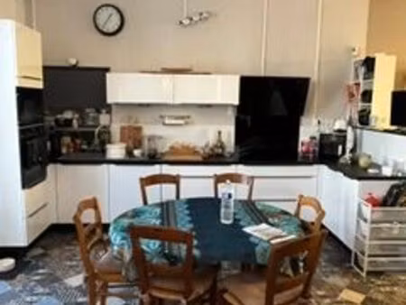 a vendre très grande maison
