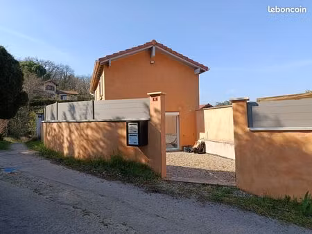 maison de 80 m² sur 2 niveaux