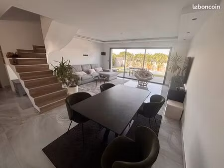 villa récente portes d’espagne