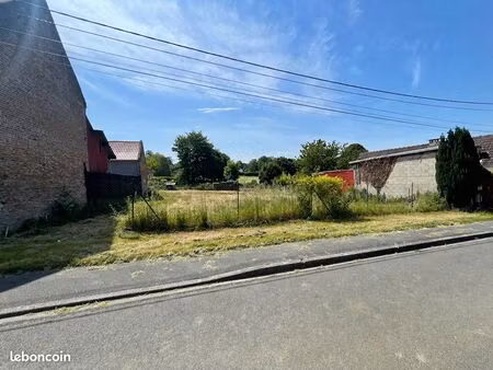 terrain 812 m² naours
