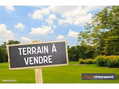 terrain 960 m² pendé