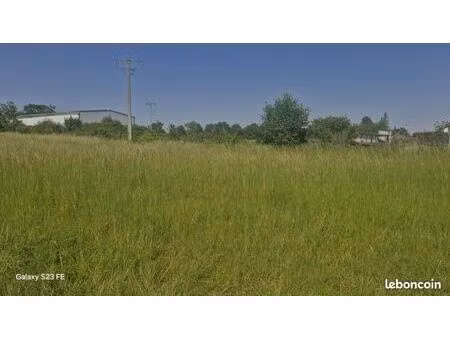 terrain 686 m² thezy glimont