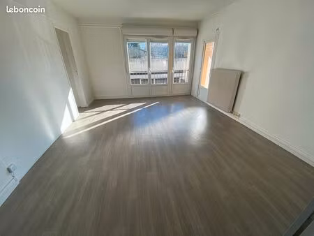 appartement 3 pièces 82 m²