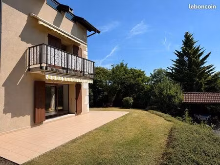 location t4 en rez de jardin