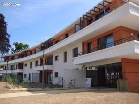 studio 1 pièce 31 m²