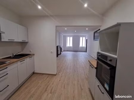 appartement 2 pièces 64 m²