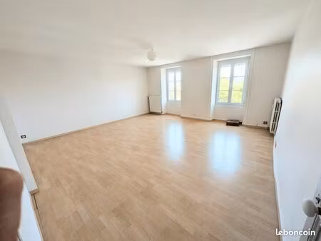 bel appartement t3 rénové – hypercentre