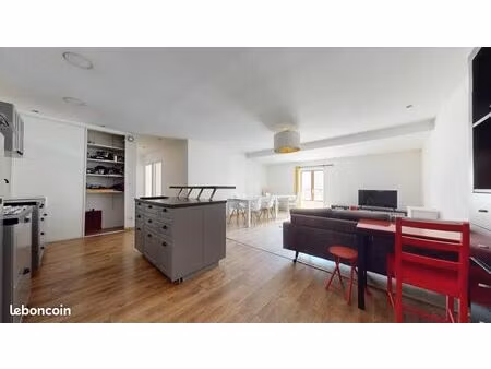 appartement 3 pièces 74 m²
