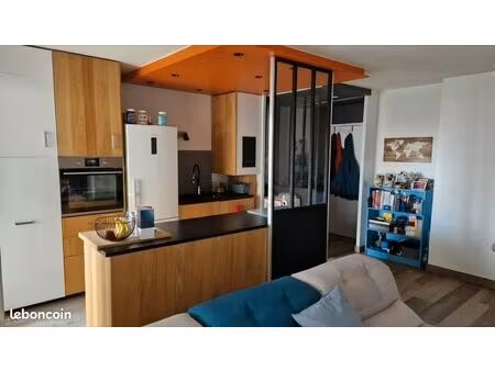 [particulier] t3 standing 63m² meublé – rénové – piscine – tassin