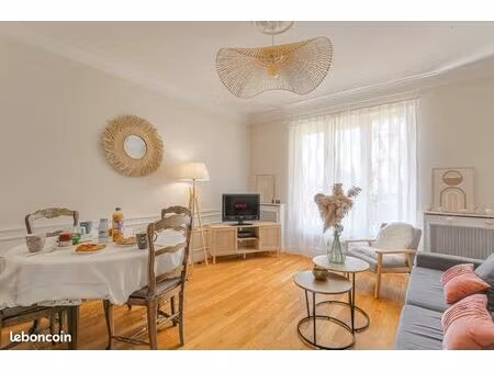 t3 meublé lumineux 68m² – balcon – garage individuel – métro d parilly