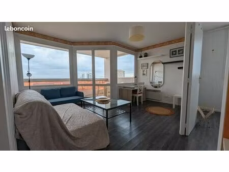 t2 de 50m² avec balcon au coeur des gratte-ciel