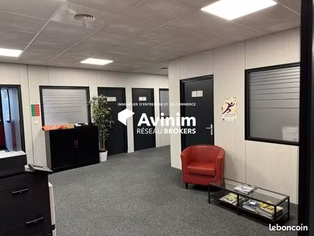 bureaux 213 m² saint-genis-laval