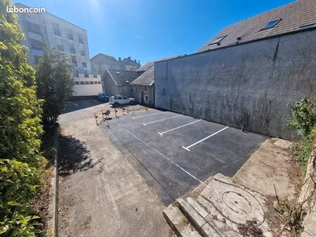 parking a louer