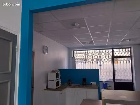 centre-ville : espace professionnel avec grande vitrine