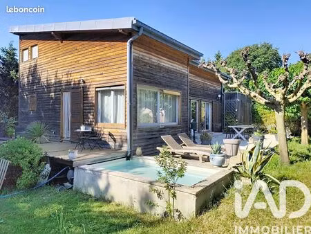 chalet 4 pièces 148 m²