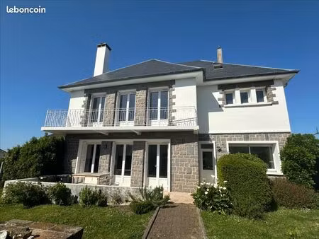 maison 7 pièces 214 m²