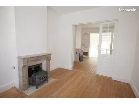 maison 9 pièces avec jardin et garage et dépendances