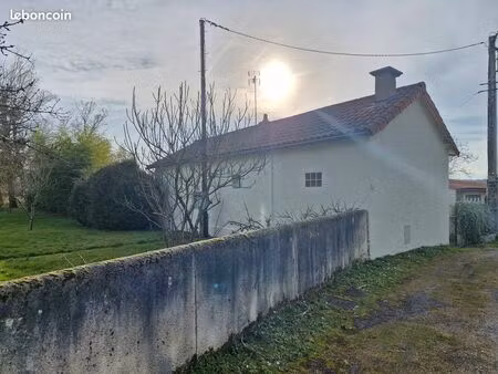 ? maison à louer  refaite à neuf  non meublée  non-fumeur