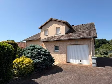 maison d’architecte de 140 m² sur terrain clos et arboré de 645 m²