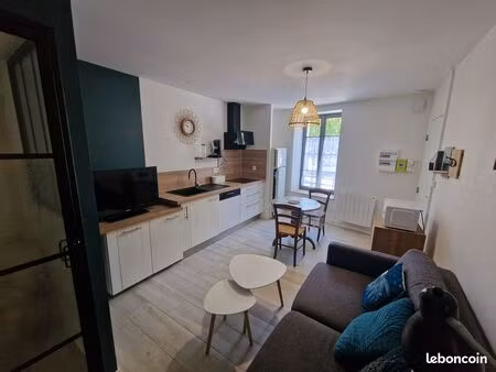 studio 1 pièce 27 m²