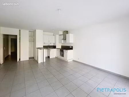 appartement 3 pièces 70 m²