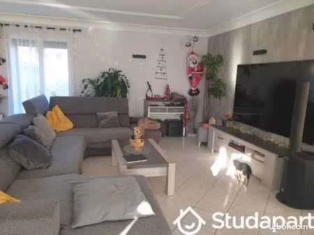 chambre 1 pièce 12 m²