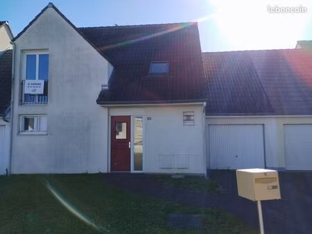 maison de type 4 avec garage et jardin