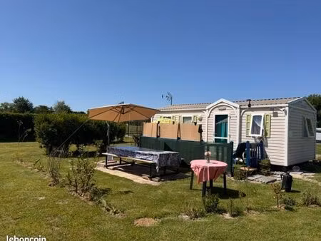 terrain de loisirs avec mobil-home