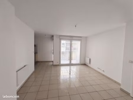 appartement f2 de 44m2 lumineux avec balcon et parking