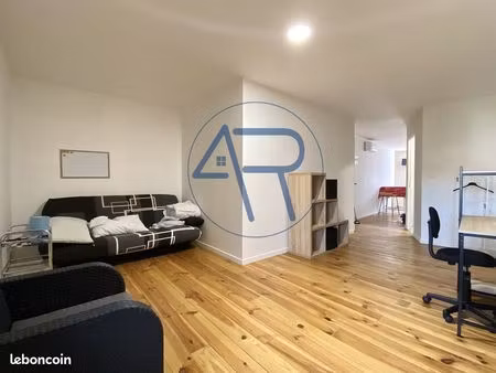 studio 1 pièce 38 m²