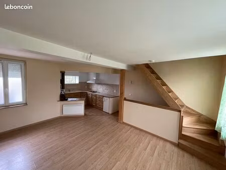 apt 2 pieces de 44m² saint victor l abbaye centre