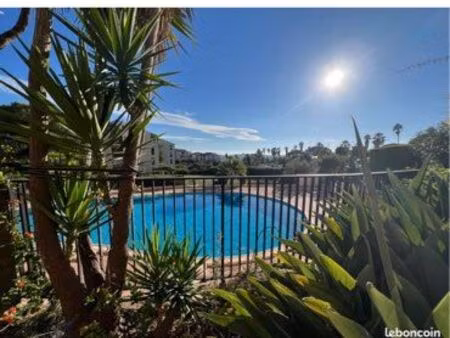t2 coudoulière 34 m2 rez jardin grande terrasse face mer