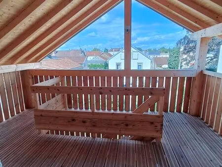 f2 avec terrasse - dispo 30/06