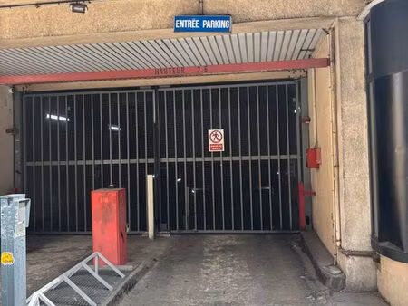 parking sécurisé à louer – paris 10e – accès rue de paradis