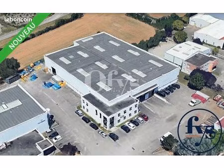 local d'activité 2 597 m²
