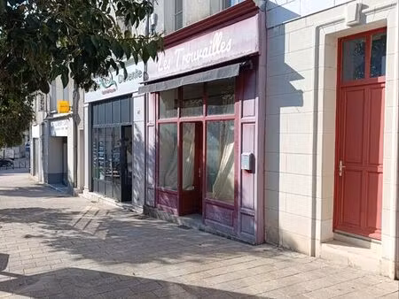 triplex + espace commercial