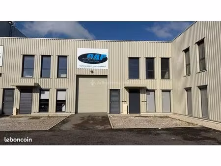 local commercial 161 m² décines-charpieu