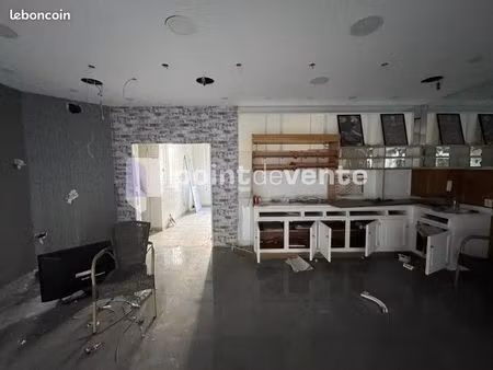 local commercial 121 m²