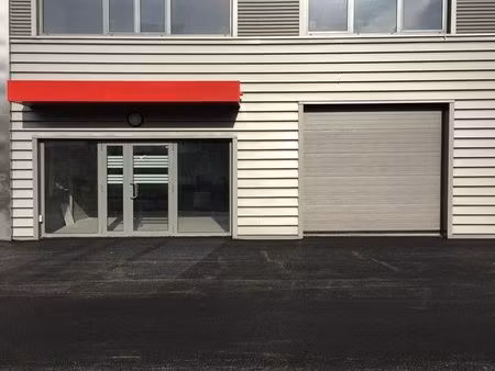 92 gennevilliers /villeneuve la garenne local d'activité a louer 212m²