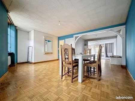 location maison de ville