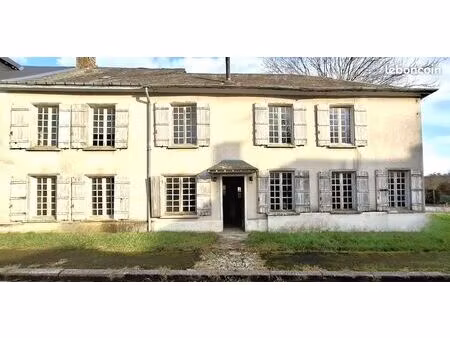 propriété 5 pièces 179 m²
