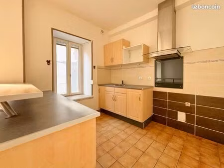 maison à louer sur bruyères et montberault